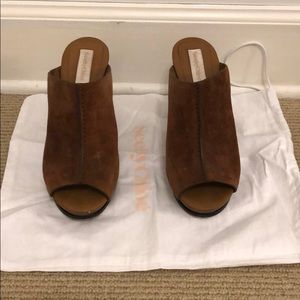 See By Chloe platform slides. Size 37.5.